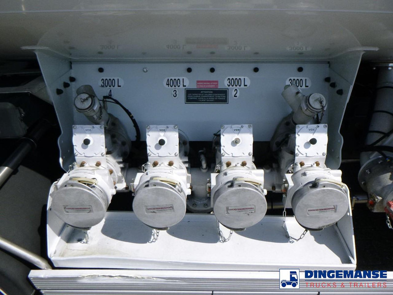 Renault Premium 280 dxi 4x2 fuel tank 13.6 m3 / 4 comp - Camion cisterna: foto 5 Renault Premium 280 dxi 4x2 fuel tank 13.6 m3 / 4 comp - Camion cisterna: foto 5