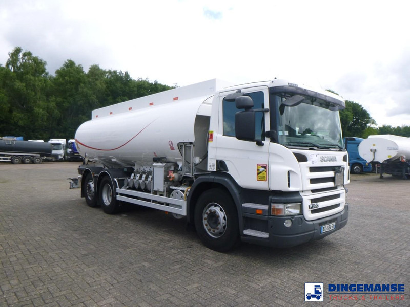 Scania P 320 DB 6X2 fuel tank 18.8 m3 / 5 comp - Camion cisterna: foto 2 Scania P 320 DB 6X2 fuel tank 18.8 m3 / 5 comp - Camion cisterna: foto 2