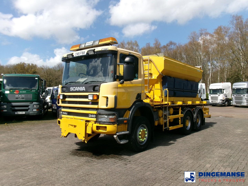 Scania P114-340 CB 6X6 RHD gritter / snow plough - Mezzo spazzaneve: foto 1 Scania P114-340 CB 6X6 RHD gritter / snow plough - Mezzo spazzaneve: foto 1