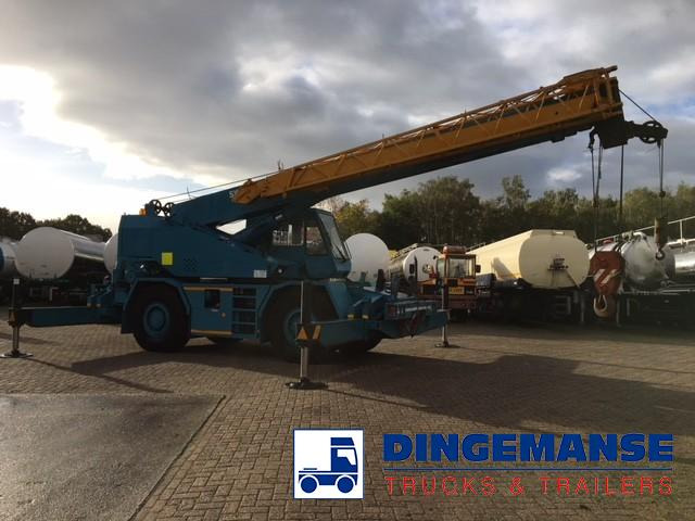 Tadano-Faun TR300 EX 4x4x4 All-terrain crane - Autogru: foto 2 Tadano-Faun TR300 EX 4x4x4 All-terrain crane - Autogru: foto 2
