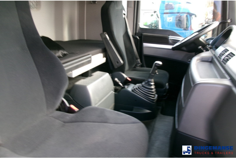 Foto d'interni 1: Leasing di MAN TGX 18.440 4x4 Hydrodrive + Hydraulics MAN TGX 18.440 4x4 Hydrodrive + Hydraulics