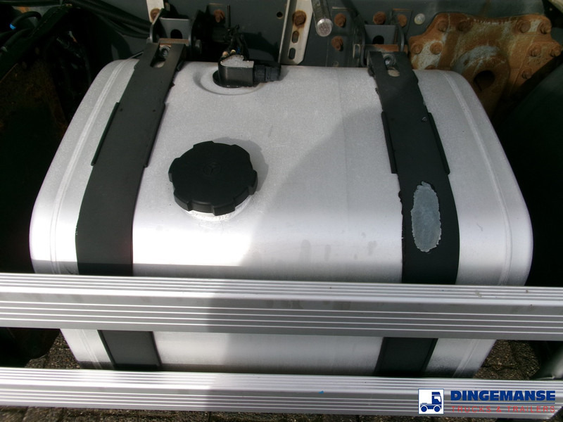 Volvo FE 280 4X2 fuel tank 13.6 m3 / 4 comp / ADR 07/07/24 - Camion cisterna: foto 5 Volvo FE 280 4X2 fuel tank 13.6 m3 / 4 comp / ADR 07/07/24 - Camion cisterna: foto 5