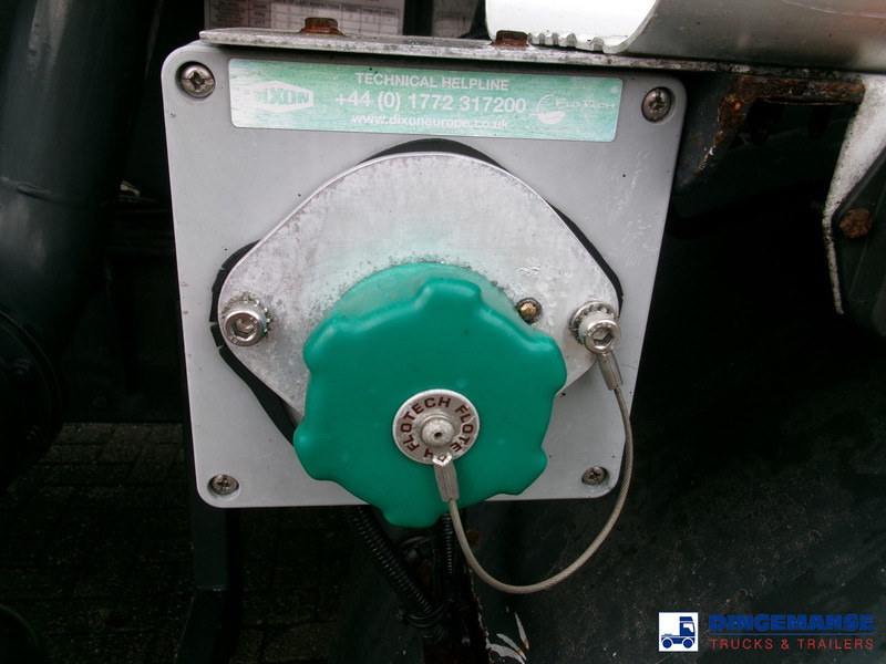Camion cisterna Volvo FL 240 4x2 RHD fuel tank 13 m3 / 4 comp: foto 16
