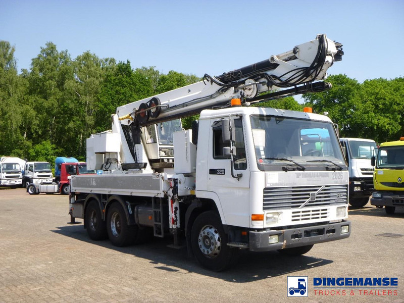Volvo FL10 6x4 + Palfinger PK680TK - Camion con gru: foto 2 Volvo FL10 6x4 + Palfinger PK680TK - Camion con gru: foto 2