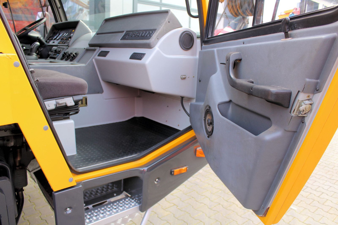 Camion con gru Faun Tadano FAUN ATF 90 G-4 8x6 Autokran + 20 tonnen: foto 14 Camion con gru Faun Tadano FAUN ATF 90 G-4 8x6 Autokran + 20 tonnen: foto 14