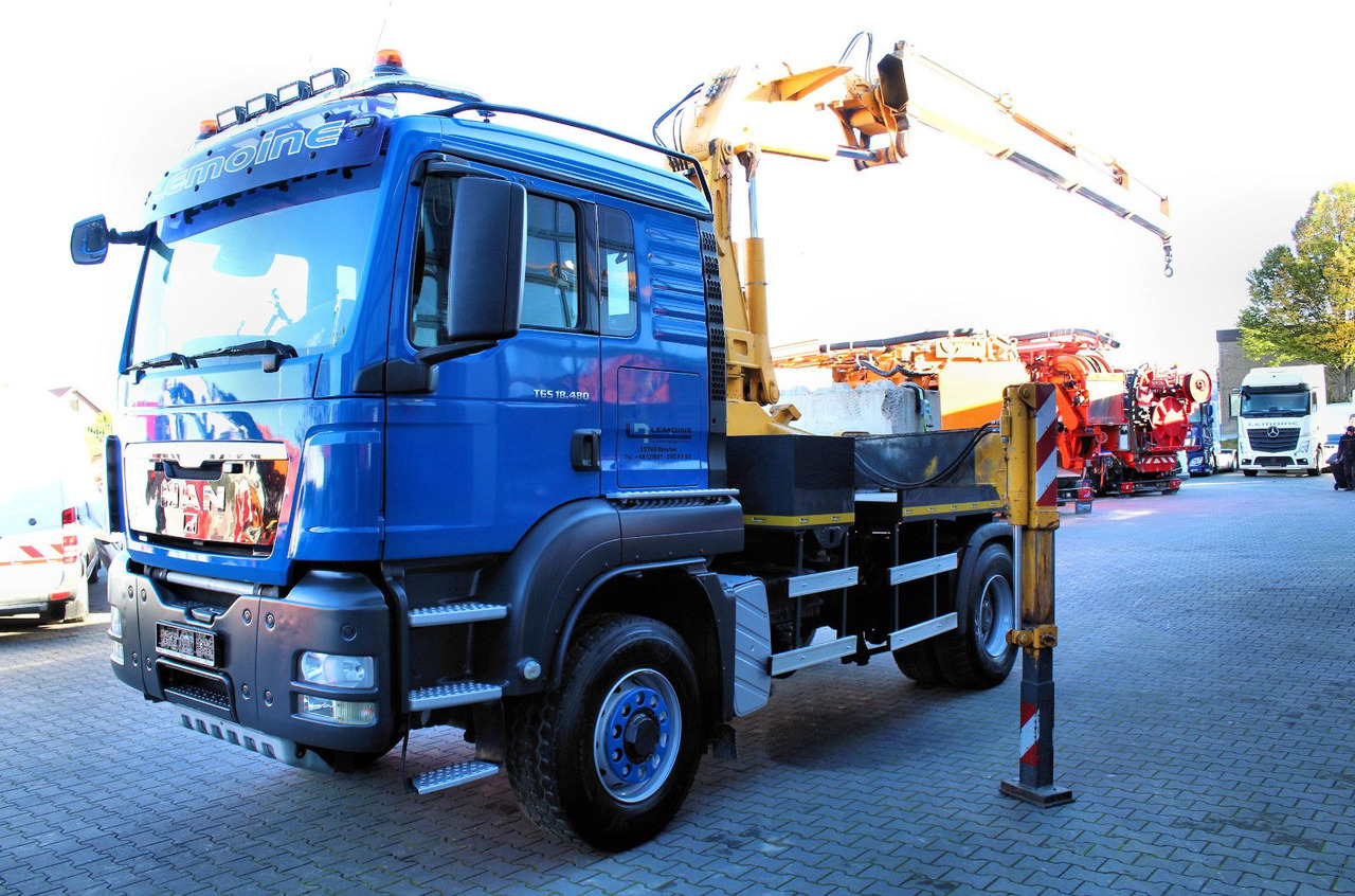 MAN TGS 18.480 4x4 BLS SZM+Pritsche MKG HLK 340 Kran - Autocarro con pianale/ Cassone fisso, Camion con gru: foto 3 MAN TGS 18.480 4x4 BLS SZM+Pritsche MKG HLK 340 Kran - Autocarro con pianale/ Cassone fisso, Camion con gru: foto 3