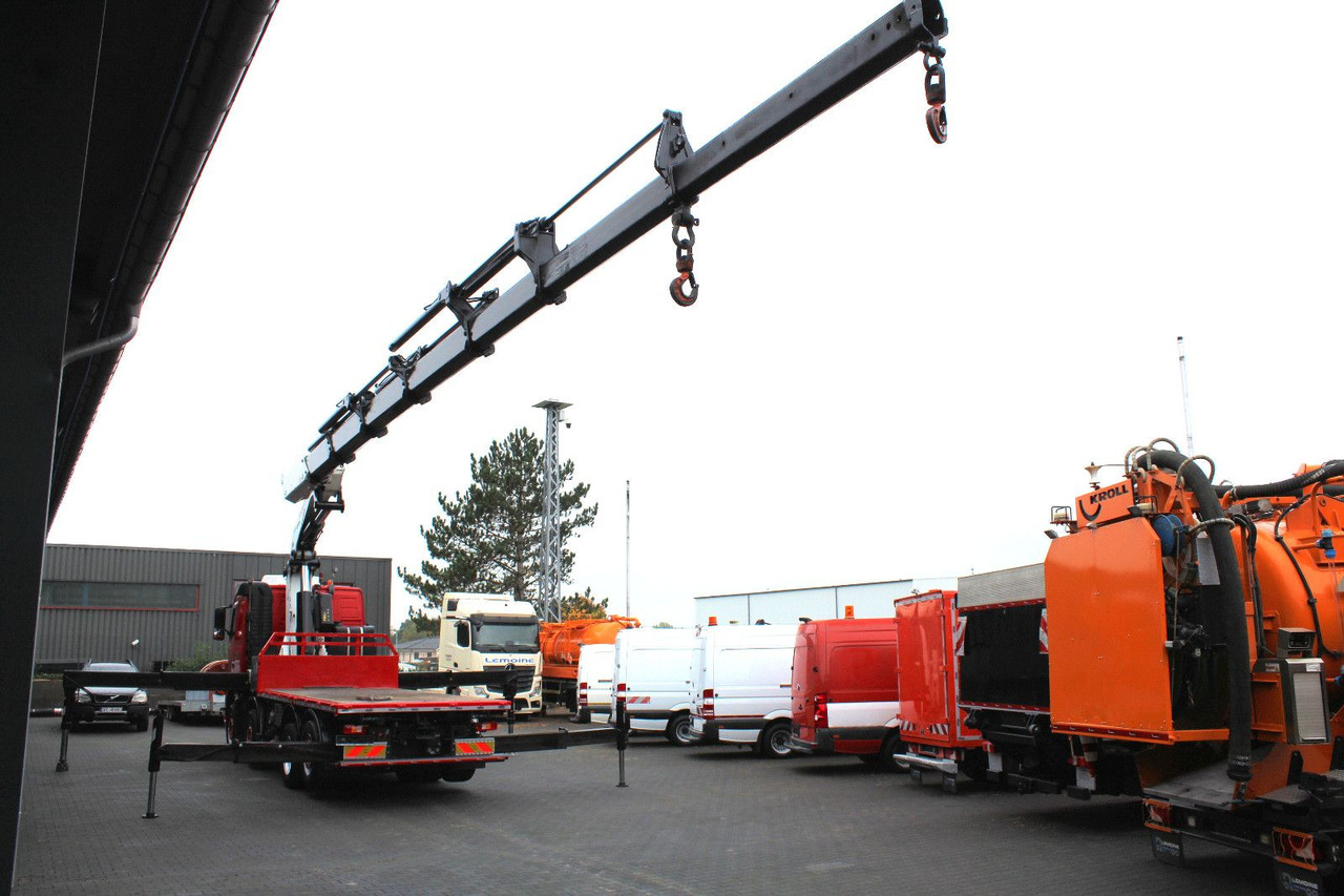 Volvo FM 480 8x2 Pritsche + FASSI F800XP Kran 6x - Autocarro con pianale/ Cassone fisso, Camion con gru: foto 4 Volvo FM 480 8x2 Pritsche + FASSI F800XP Kran 6x - Autocarro con pianale/ Cassone fisso, Camion con gru: foto 4