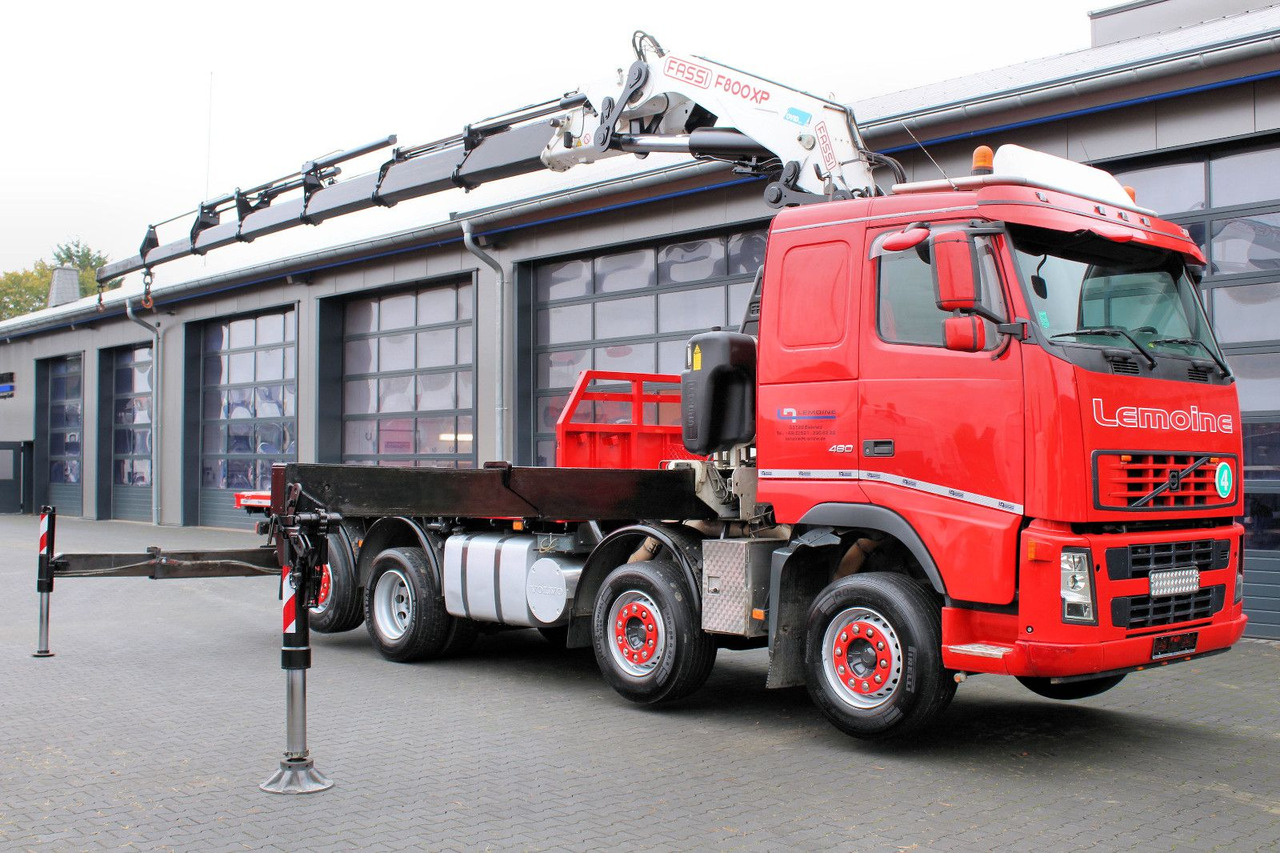 Volvo FM 480 8x2 Pritsche + FASSI F800XP Kran 6x - Autocarro con pianale/ Cassone fisso, Camion con gru: foto 2 Volvo FM 480 8x2 Pritsche + FASSI F800XP Kran 6x - Autocarro con pianale/ Cassone fisso, Camion con gru: foto 2