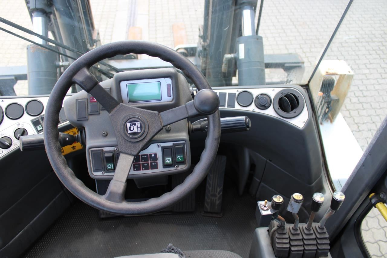 Kalmar DCE120-6 - Carrello elevatore diesel: foto 4 Kalmar DCE120-6 - Carrello elevatore diesel: foto 4