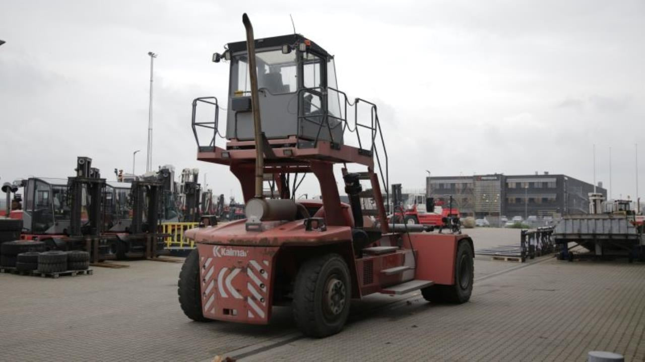 Kalmar DCF90-45ES - Carrello portacontainer: foto 3 Kalmar DCF90-45ES - Carrello portacontainer: foto 3
