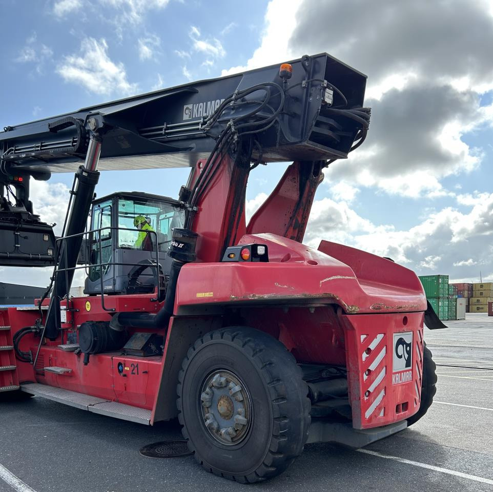 Kalmar DRG450-65S5 - Reach stacker: foto 3 Kalmar DRG450-65S5 - Reach stacker: foto 3