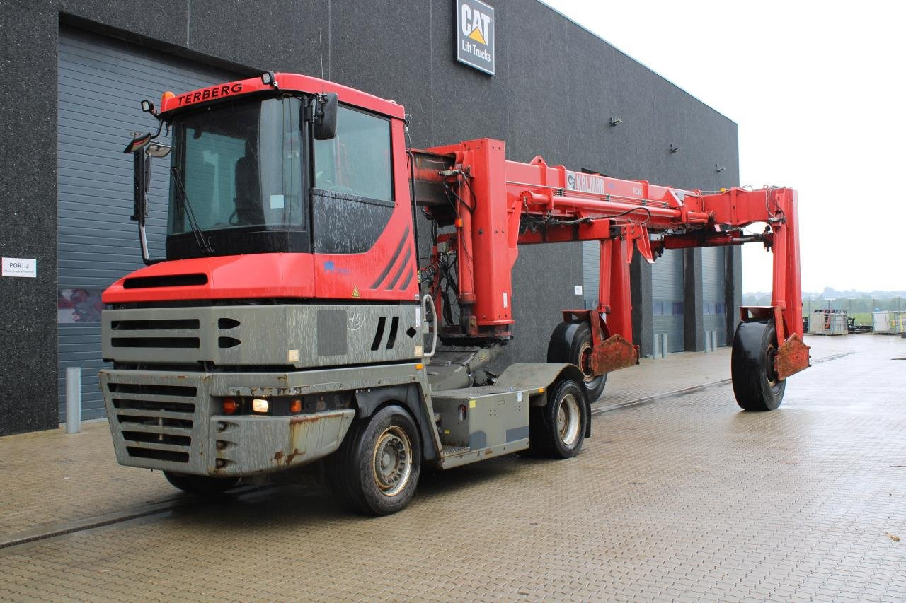 Kalmar FC50 20-40” - Carrello portacontainer: foto 2 Kalmar FC50 20-40” - Carrello portacontainer: foto 2