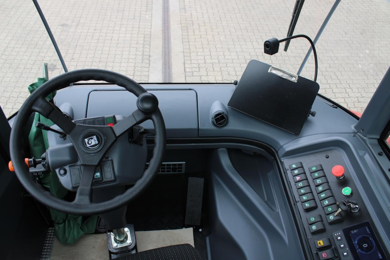 Kalmar TRL618I 4X4 - Trattore terminale: foto 4 Kalmar TRL618I 4X4 - Trattore terminale: foto 4