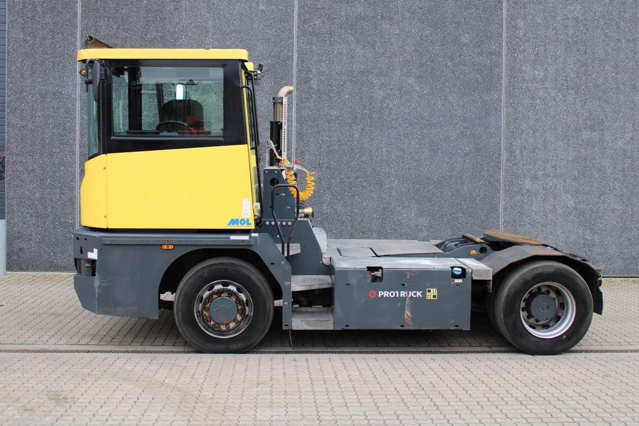 MOL RM255 4X4 - Trattore terminale: foto 1 MOL RM255 4X4 - Trattore terminale: foto 1