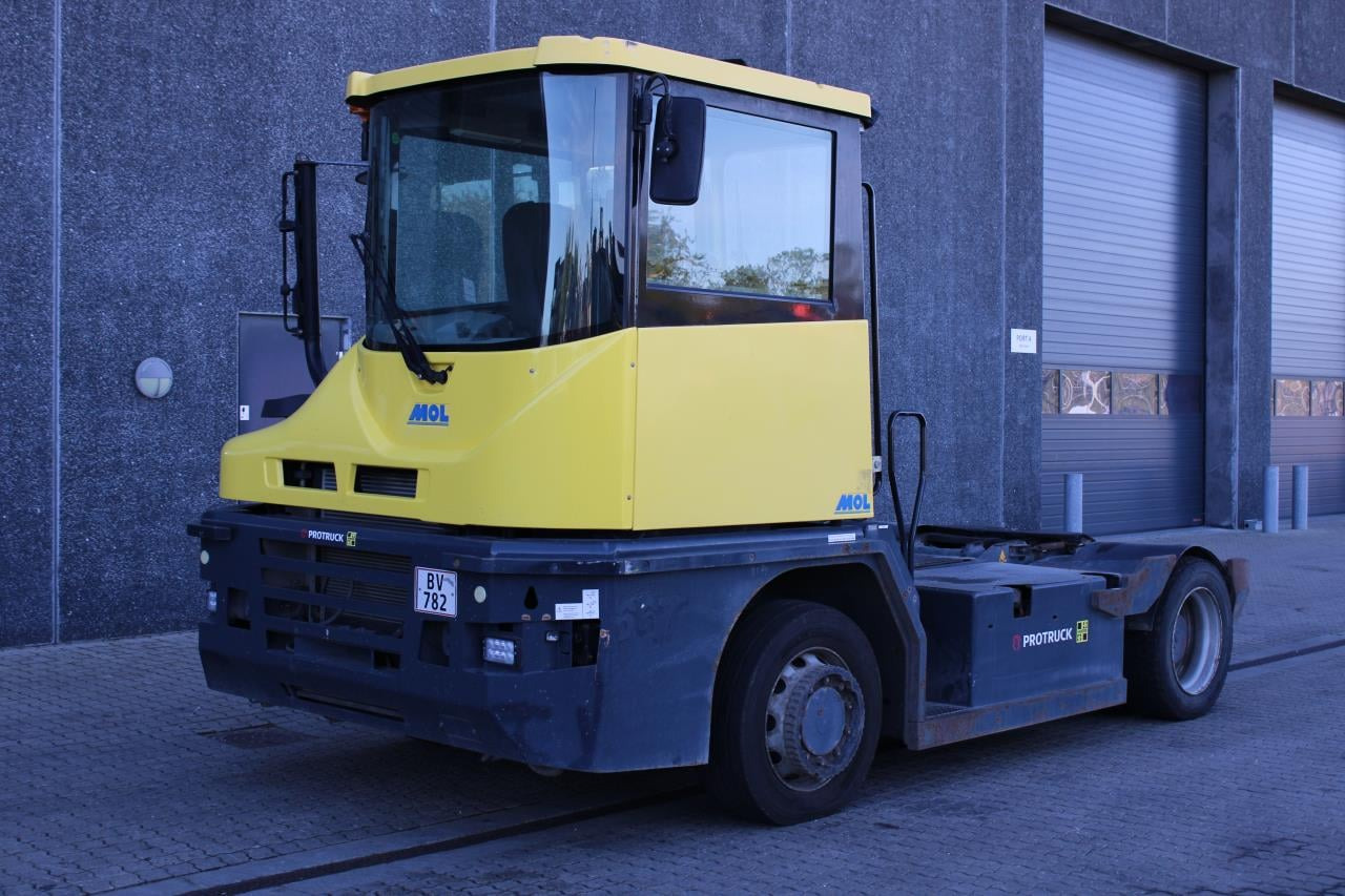 MOL RM255 4X4 - Trattore terminale: foto 2 MOL RM255 4X4 - Trattore terminale: foto 2