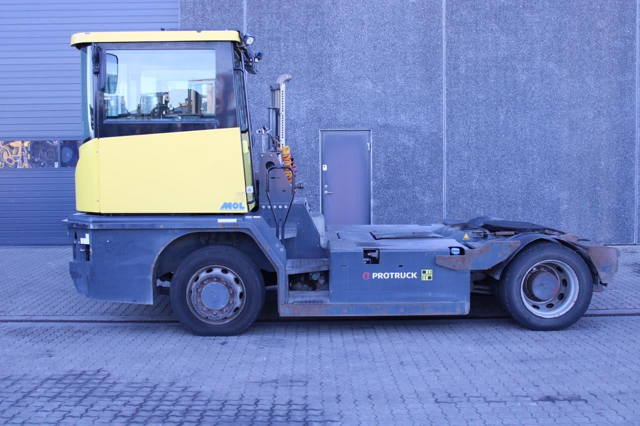 MOL RM255 4X4 - Trattore terminale: foto 1 MOL RM255 4X4 - Trattore terminale: foto 1