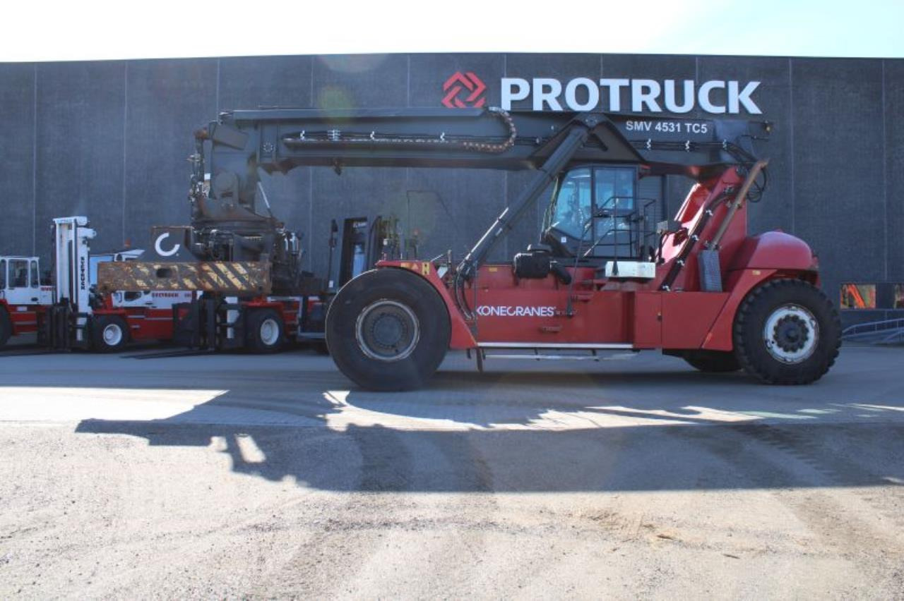 SMV KONECRANES 4531 - Reach stacker: foto 1 SMV KONECRANES 4531 - Reach stacker: foto 1