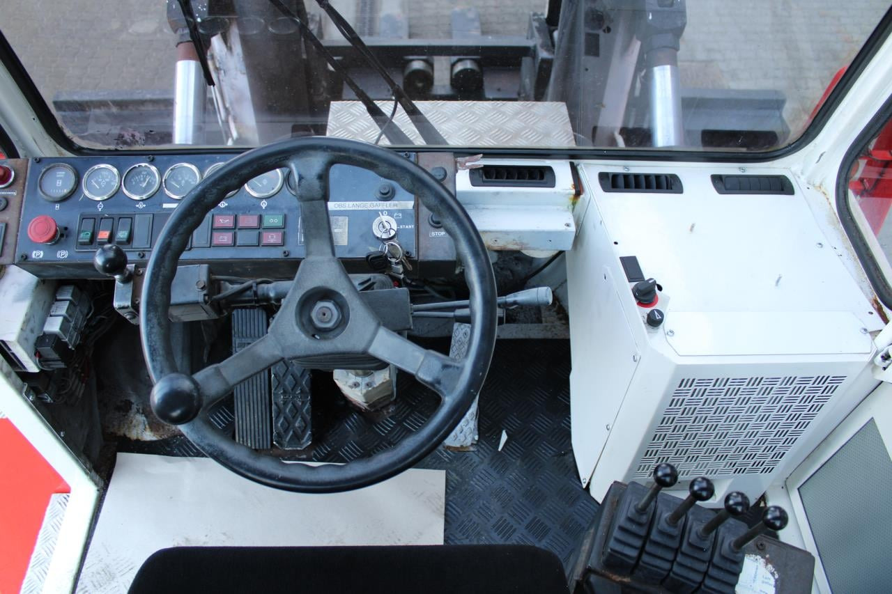 SveTruck 15120-35 - Carrello elevatore diesel: foto 4 SveTruck 15120-35 - Carrello elevatore diesel: foto 4