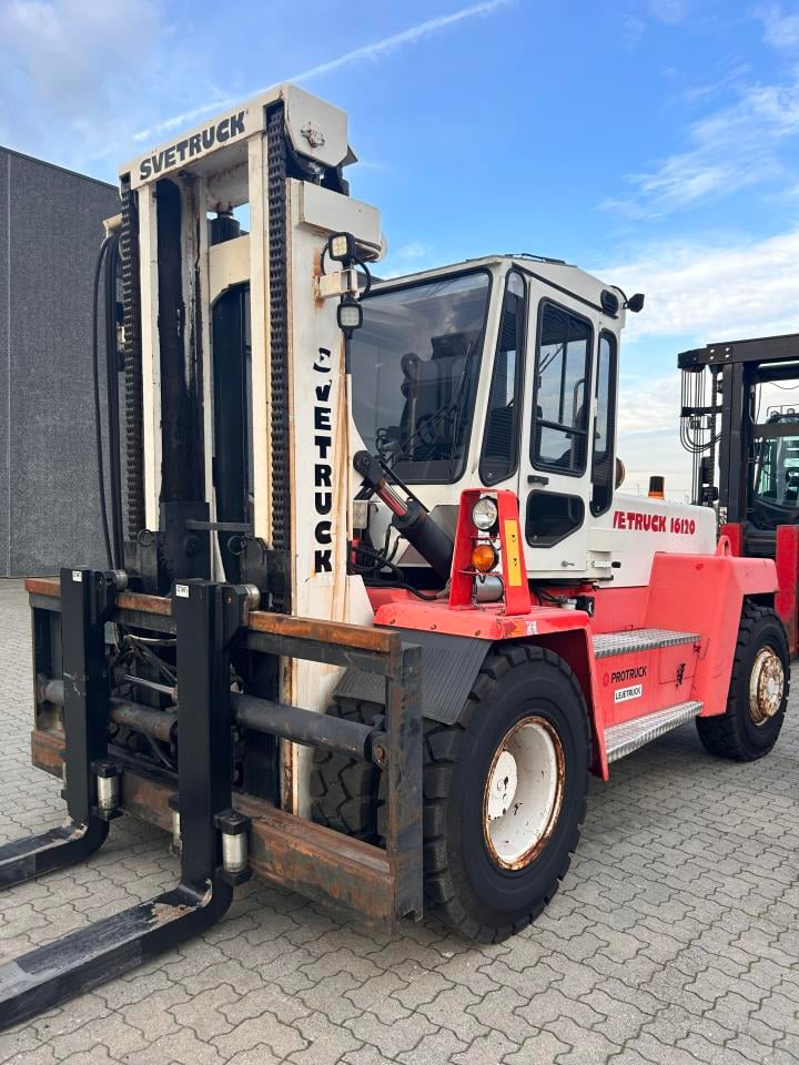 SveTruck 16120-38 - Carrello elevatore diesel: foto 2 SveTruck 16120-38 - Carrello elevatore diesel: foto 2