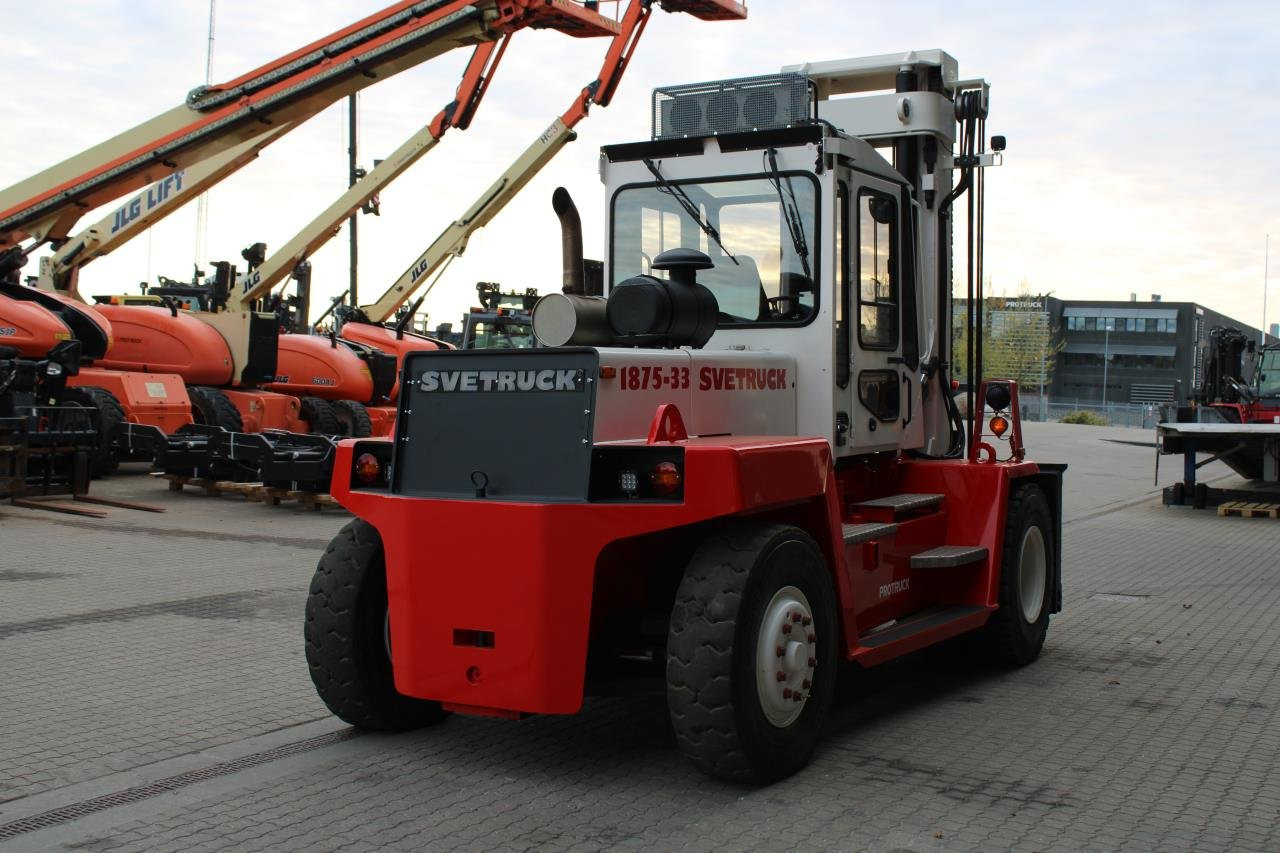 SveTruck 1875-33 - Carrello elevatore diesel: foto 3 SveTruck 1875-33 - Carrello elevatore diesel: foto 3