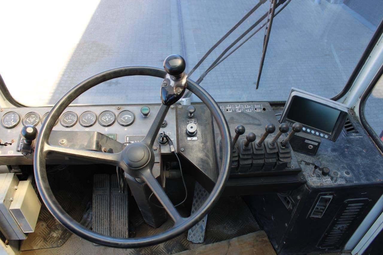 SveTruck 32120-47 - Carrello elevatore diesel: foto 4 SveTruck 32120-47 - Carrello elevatore diesel: foto 4