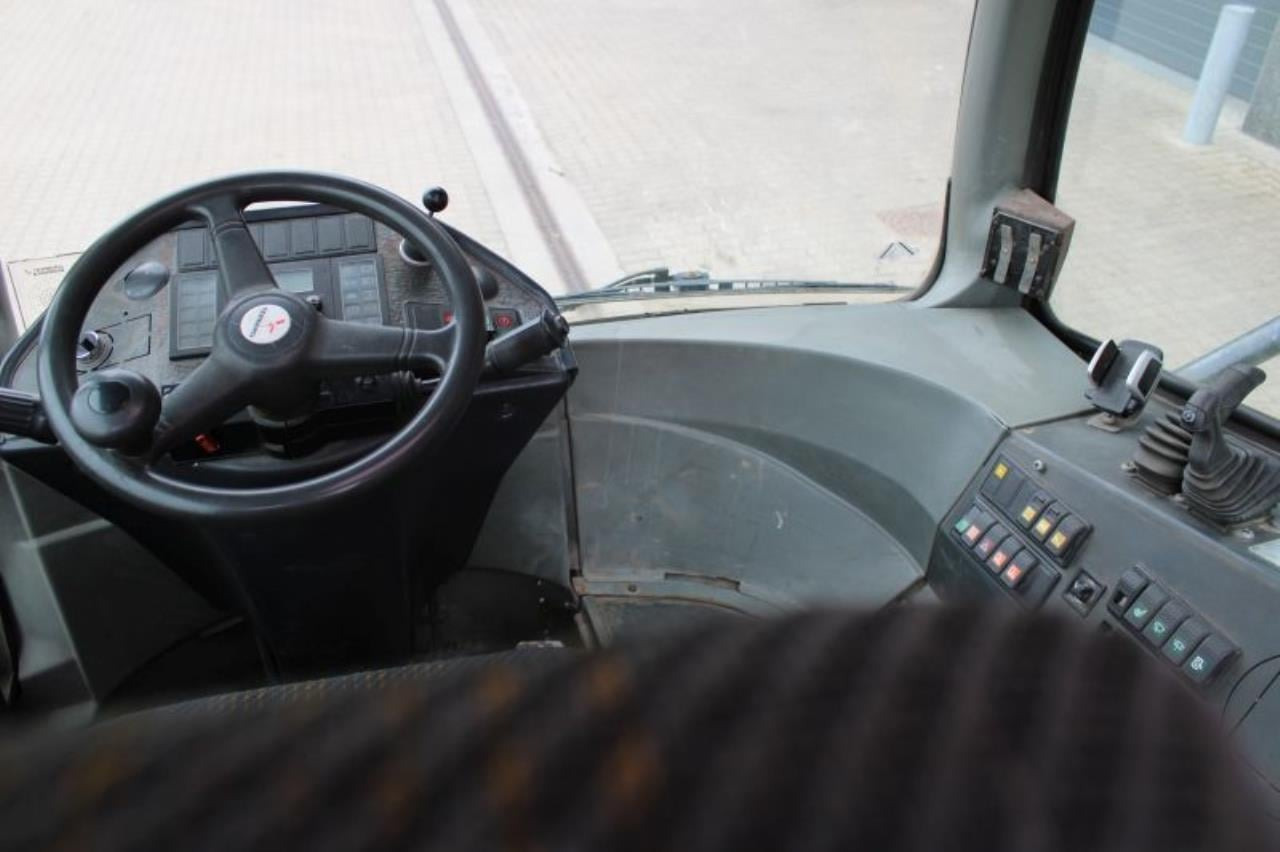 Terberg RT222 - Trattore terminale: foto 4 Terberg RT222 - Trattore terminale: foto 4