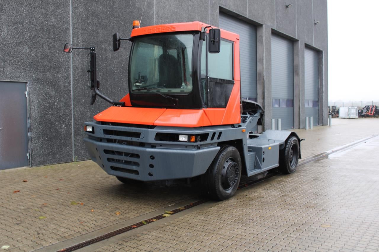 Terberg RT222 - Trattore terminale: foto 2 Terberg RT222 - Trattore terminale: foto 2