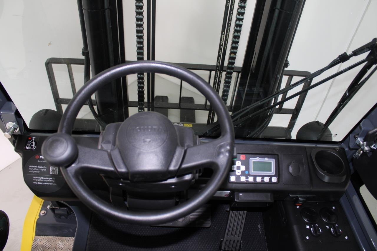 Toyota 9FBM50T - Carrello elevatore elettrico: foto 4 Toyota 9FBM50T - Carrello elevatore elettrico: foto 4