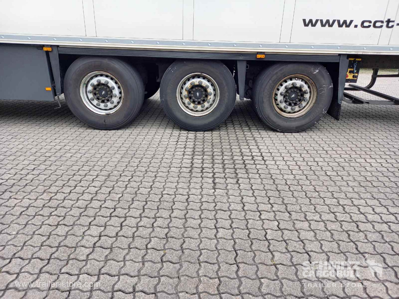 SCHMITZ Auflieger Tiefkühler Standard Double deck - Semirimorchio cella isotermica: foto 2 SCHMITZ Auflieger Tiefkühler Standard Double deck - Semirimorchio cella isotermica: foto 2