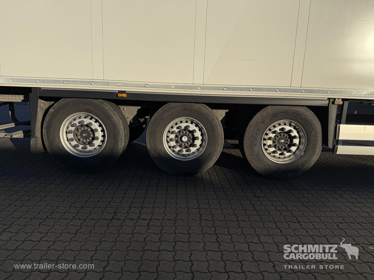 SCHMITZ Auflieger Tiefkühler Standard Double deck - Semirimorchio cella isotermica: foto 3 SCHMITZ Auflieger Tiefkühler Standard Double deck - Semirimorchio cella isotermica: foto 3