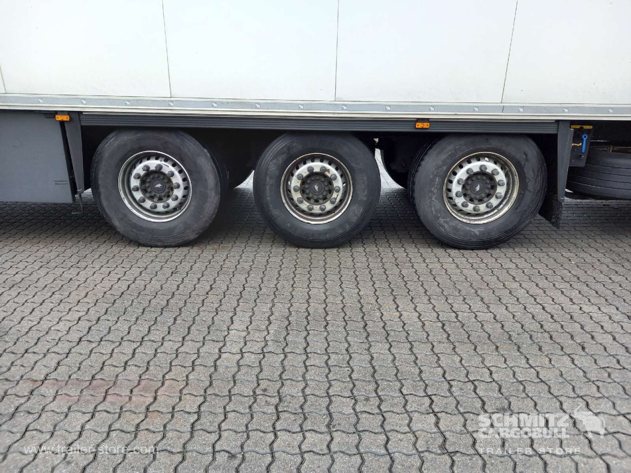 SCHMITZ Auflieger Tiefkühler Standard Double deck - Semirimorchio cella isotermica: foto 2 SCHMITZ Auflieger Tiefkühler Standard Double deck - Semirimorchio cella isotermica: foto 2