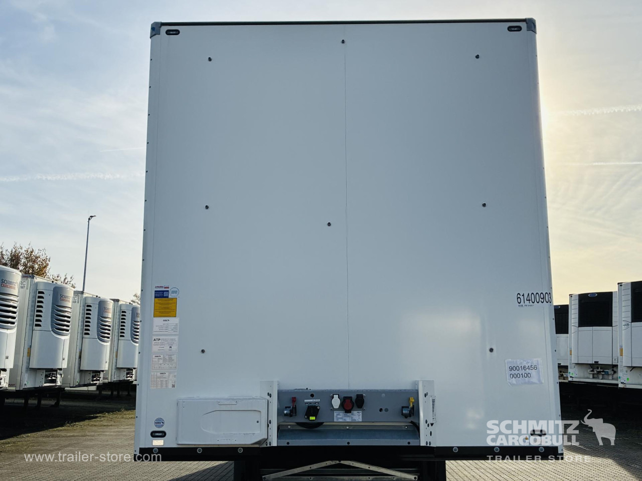 SCHMITZ Auflieger Tiefkühler Standard Double deck - Semirimorchio cella isotermica: foto 2 SCHMITZ Auflieger Tiefkühler Standard Double deck - Semirimorchio cella isotermica: foto 2