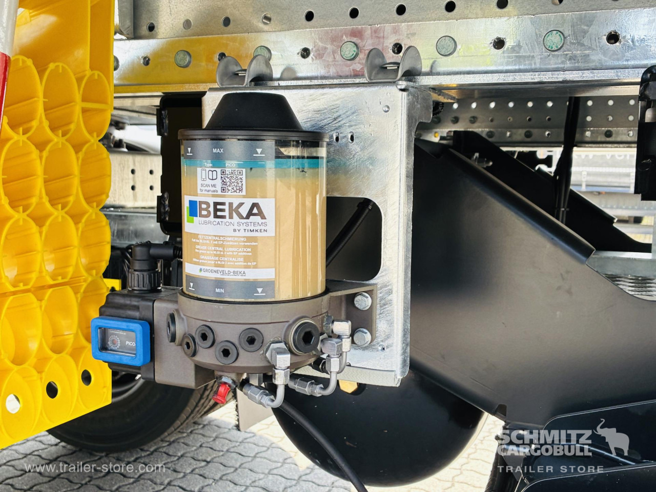 SCHMITZ Auflieger Tiefkühler Standard Taillift - Semirimorchio cella isotermica: foto 5 SCHMITZ Auflieger Tiefkühler Standard Taillift - Semirimorchio cella isotermica: foto 5