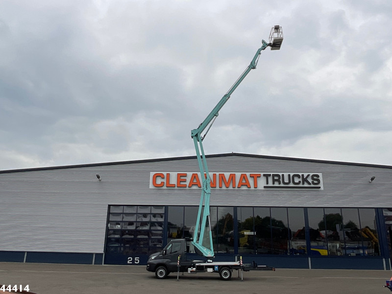 Iveco Daily 35S12 20 Meter hoogwerker + JIB Just 6.039 km! - Camion: foto 2 Iveco Daily 35S12 20 Meter hoogwerker + JIB Just 6.039 km! - Camion: foto 2