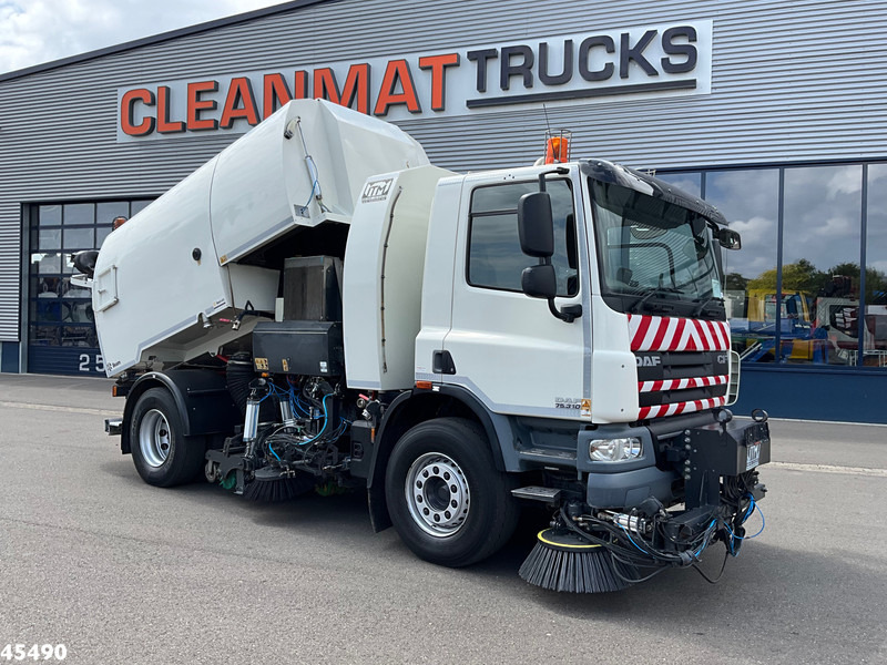 DAF FA 75 CF 310 Johnston Beam VT 800 Just 95.458 km! - Spazzatrice stradale: foto 1 DAF FA 75 CF 310 Johnston Beam VT 800 Just 95.458 km! - Spazzatrice stradale: foto 1