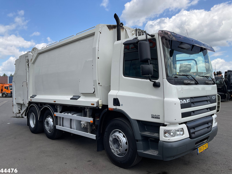 DAF FAG 75 CF 250 Euro 3 Geesink 20m³ - Camion immondizia: foto 3 DAF FAG 75 CF 250 Euro 3 Geesink 20m³ - Camion immondizia: foto 3