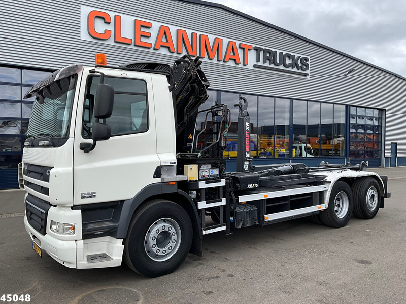 DAF FAN 85 CF 360 Euro 5 Hiab 12 Tonmeter laadkraan - Autocarro scarrabile, Camion con gru: foto 2 DAF FAN 85 CF 360 Euro 5 Hiab 12 Tonmeter laadkraan - Autocarro scarrabile, Camion con gru: foto 2