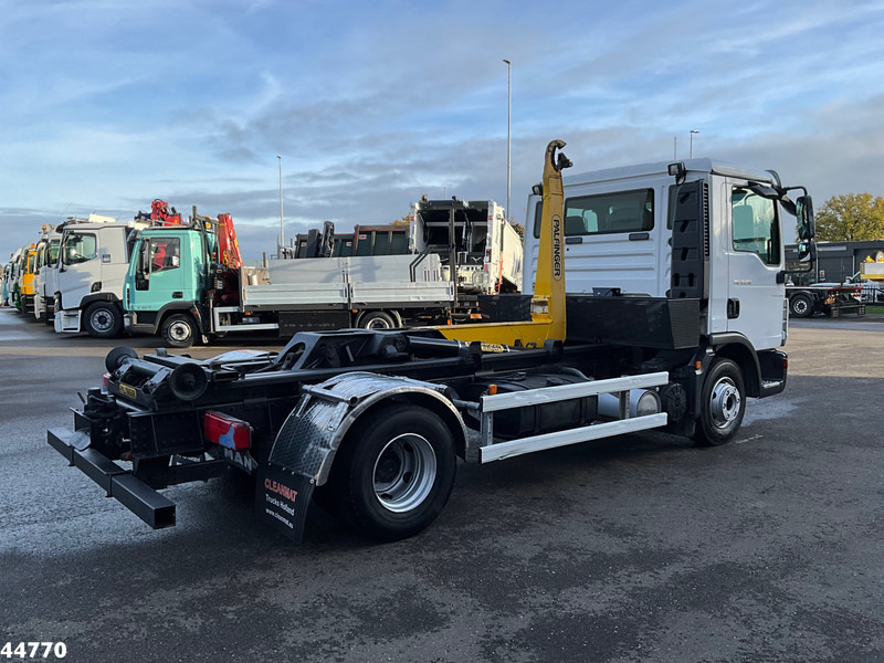 MAN TGL 12.250 Palfinger haakarmsysteem - Autocarro scarrabile: foto 5 MAN TGL 12.250 Palfinger haakarmsysteem - Autocarro scarrabile: foto 5