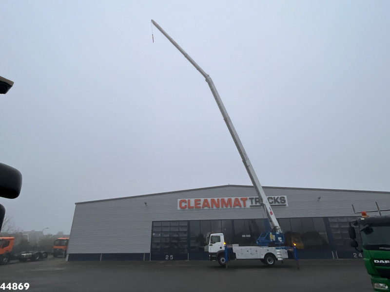 MAN TGM 15.290 Klaas 35 meter Dachdecker Kran - Camion con gru: foto 1 MAN TGM 15.290 Klaas 35 meter Dachdecker Kran - Camion con gru: foto 1