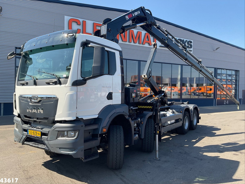 MAN TGS 32.470 8x4 Euro 6 Hiab 22 Tonmeter laadkraan Just 68.765 Km! - Autocarro scarrabile: foto 1 MAN TGS 32.470 8x4 Euro 6 Hiab 22 Tonmeter laadkraan Just 68.765 Km! - Autocarro scarrabile: foto 1