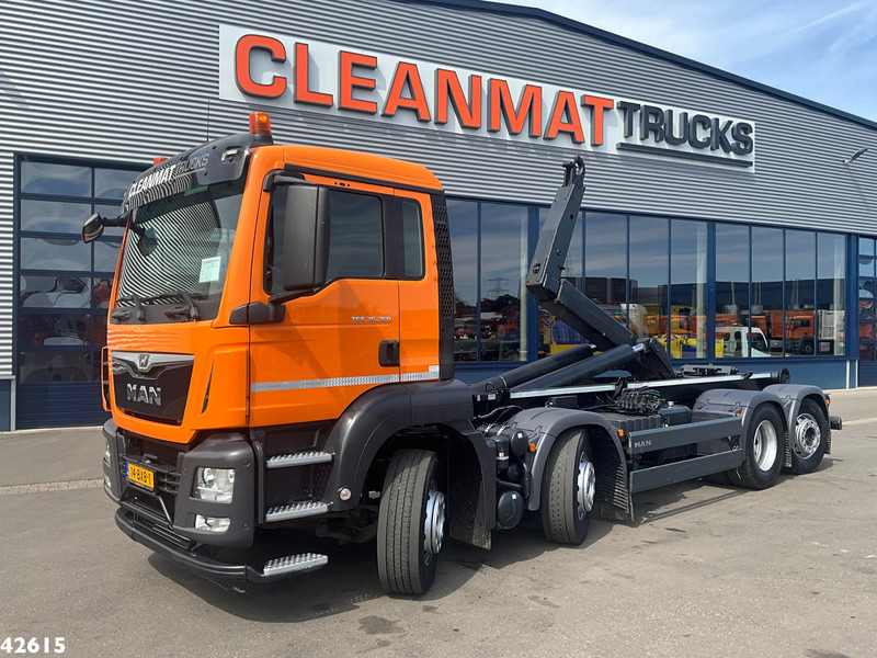 MAN TGS 35.360 8x2 Euro 6 VDL 30 Ton haakarmsysteem - Autocarro scarrabile: foto 1 MAN TGS 35.360 8x2 Euro 6 VDL 30 Ton haakarmsysteem - Autocarro scarrabile: foto 1