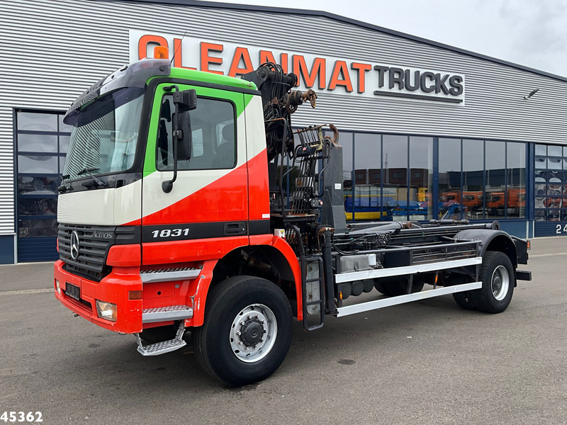 Mercedes-Benz Actros 1931 AK 4x4 Hiab 12 Tonmeter laadkraan - Autocarro scarrabile, Camion con gru: foto 2 Mercedes-Benz Actros 1931 AK 4x4 Hiab 12 Tonmeter laadkraan - Autocarro scarrabile, Camion con gru: foto 2
