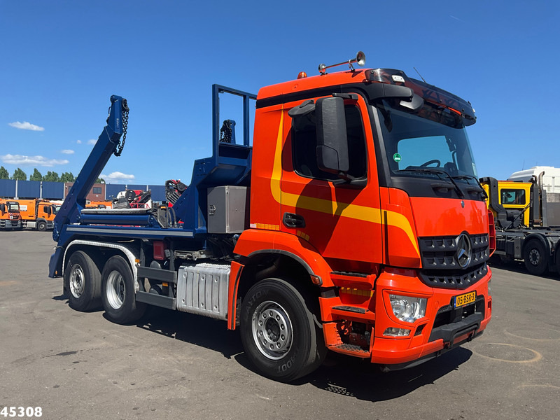 Mercedes-Benz Arocs 2536 Euro 6 Meiler 16 Ton's portaalarmsysteem - Autocarro multibenna: foto 2 Mercedes-Benz Arocs 2536 Euro 6 Meiler 16 Ton's portaalarmsysteem - Autocarro multibenna: foto 2