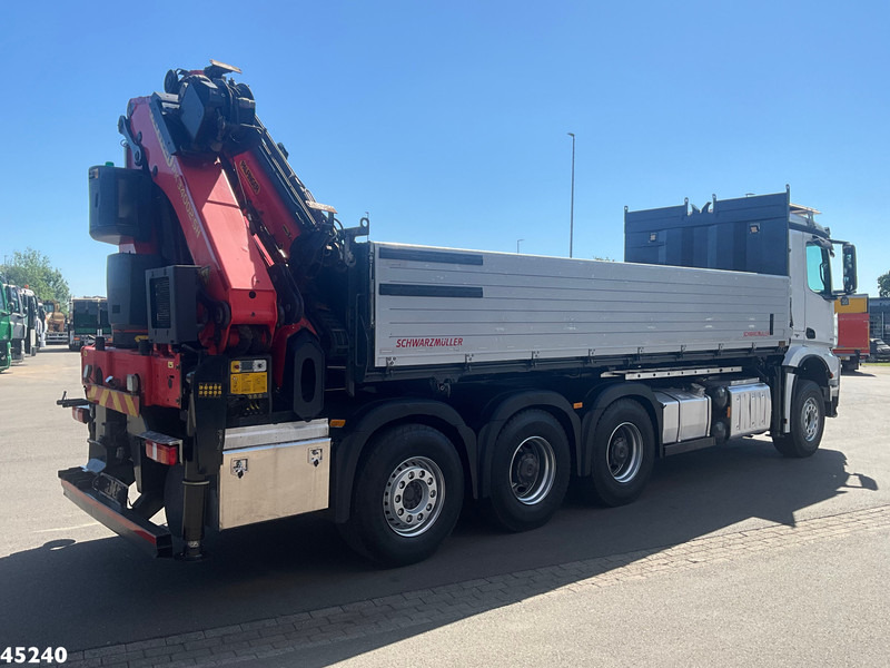 Autocarro ribaltabile, Camion con gru Mercedes-Benz Arocs 3251 8x4 Euro 6 Retarder Palfinger 34 Tonmeter laadkraan + Fly-Jib 2 zijdige kipper Just 146.766 km!: foto 7
