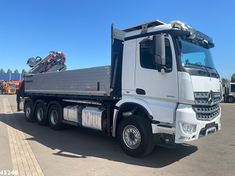Mercedes-Benz Arocs 3251 8x4 Euro 6 Retarder Palfinger 34 Tonmeter laadkraan + Fly-Jib Just 146.766 km! - Camion con gru: foto 5 Mercedes-Benz Arocs 3251 8x4 Euro 6 Retarder Palfinger 34 Tonmeter laadkraan + Fly-Jib Just 146.766 km! - Camion con gru: foto 5