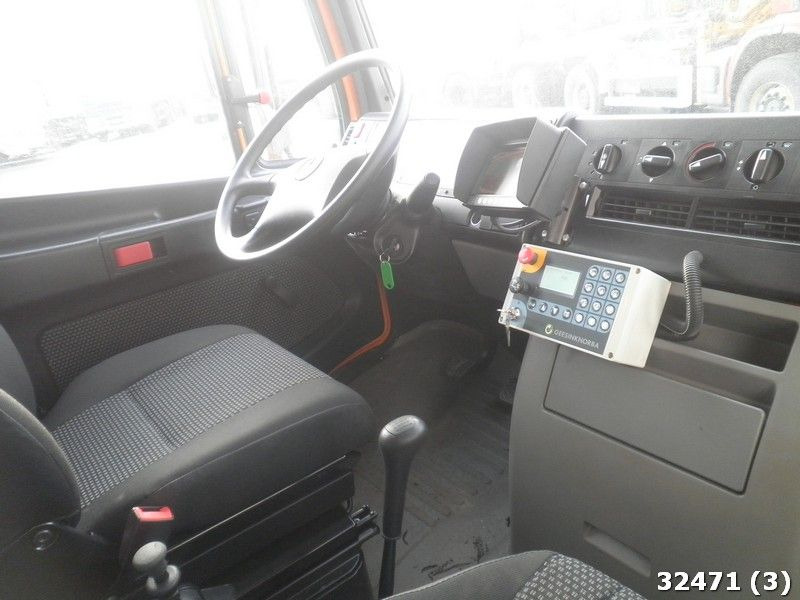 Mercedes-Benz Vario 816 D Euro 5 - Camion immondizia: foto 5 Mercedes-Benz Vario 816 D Euro 5 - Camion immondizia: foto 5