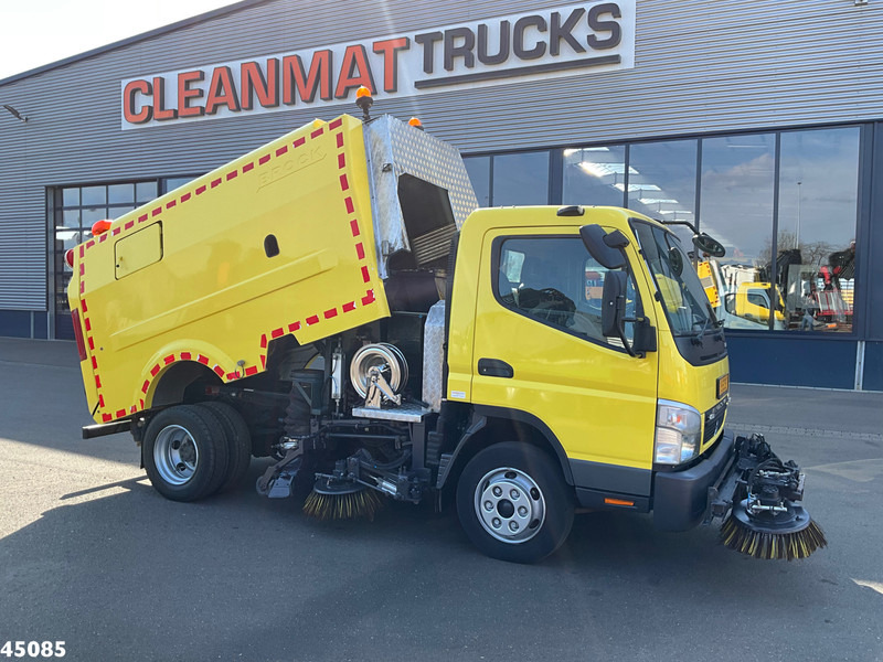 Mitsubishi Canter 7C15 Brock sweeper Just 94.095 km! - Spazzatrice stradale: foto 1 Mitsubishi Canter 7C15 Brock sweeper Just 94.095 km! - Spazzatrice stradale: foto 1