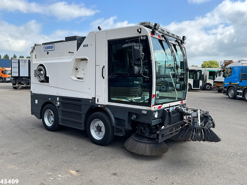 Schmidt Cleango 500 Compact Euro 6 with 3-rd brush - Spazzatrice stradale: foto 3 Schmidt Cleango 500 Compact Euro 6 with 3-rd brush - Spazzatrice stradale: foto 3
