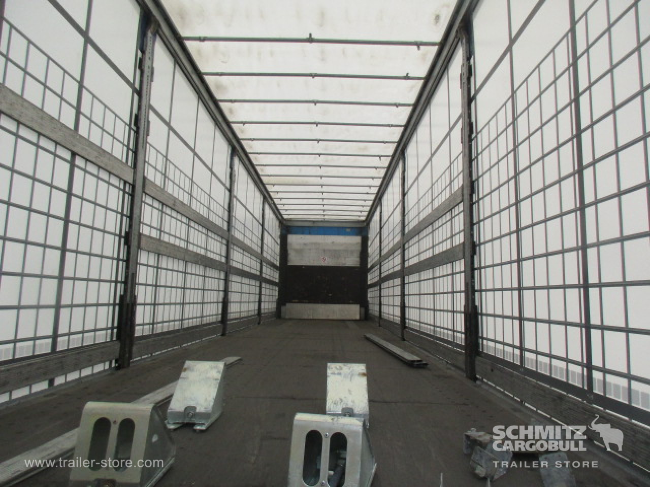 SCHMITZ Curtainsider Standard - Semirimorchio centinato: foto 2 SCHMITZ Curtainsider Standard - Semirimorchio centinato: foto 2