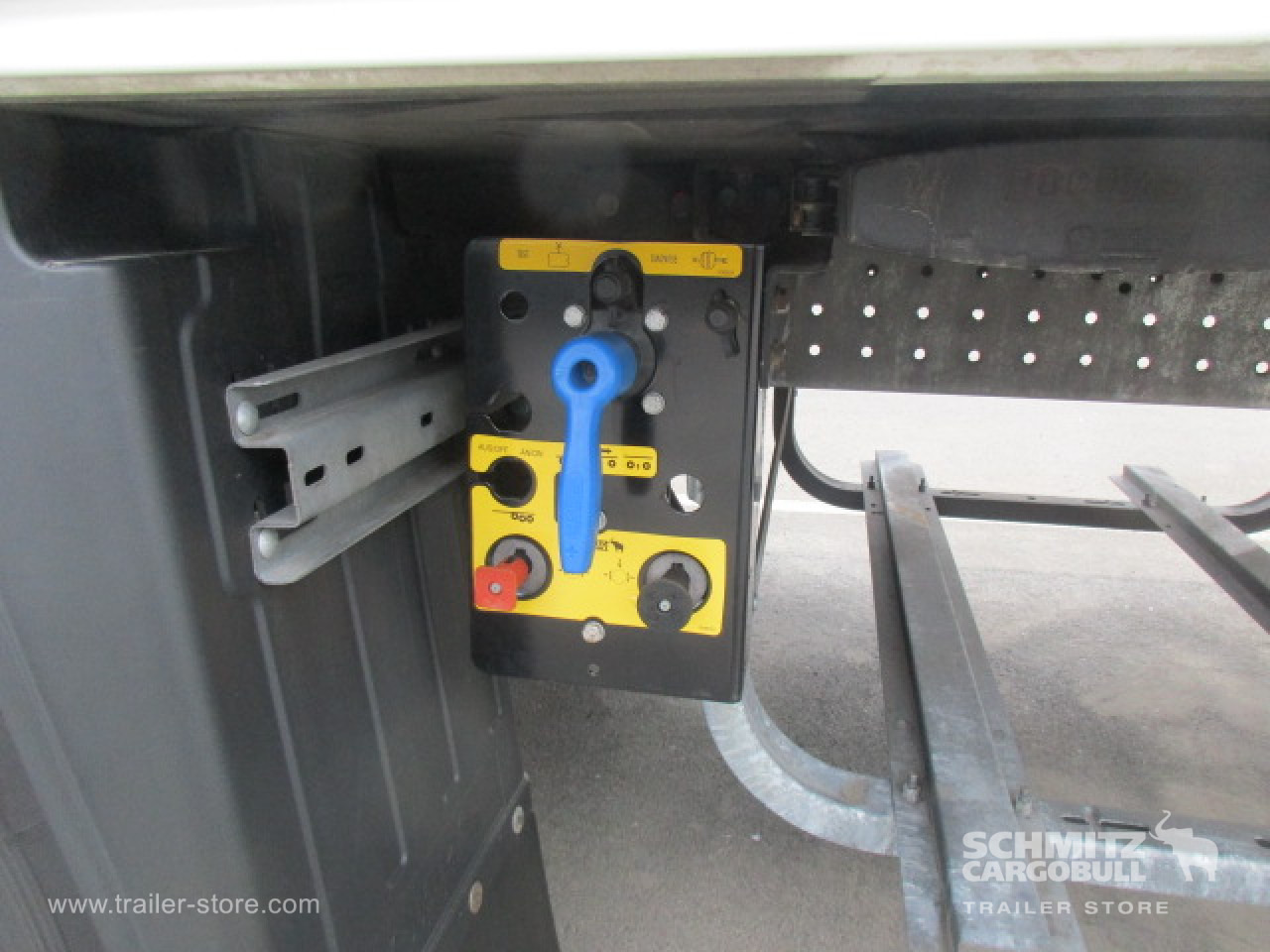 SCHMITZ Reefer Standard Double deck - Semirimorchio cella isotermica: foto 5 SCHMITZ Reefer Standard Double deck - Semirimorchio cella isotermica: foto 5